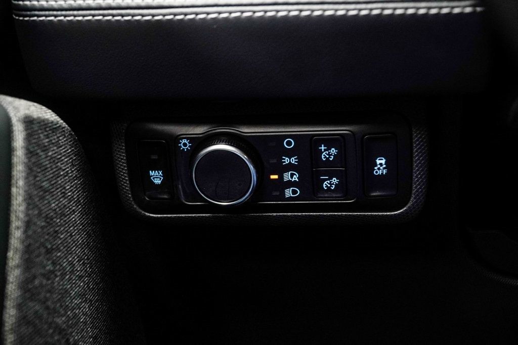 2024 Ford Mustang Mach-E Premium photo 28