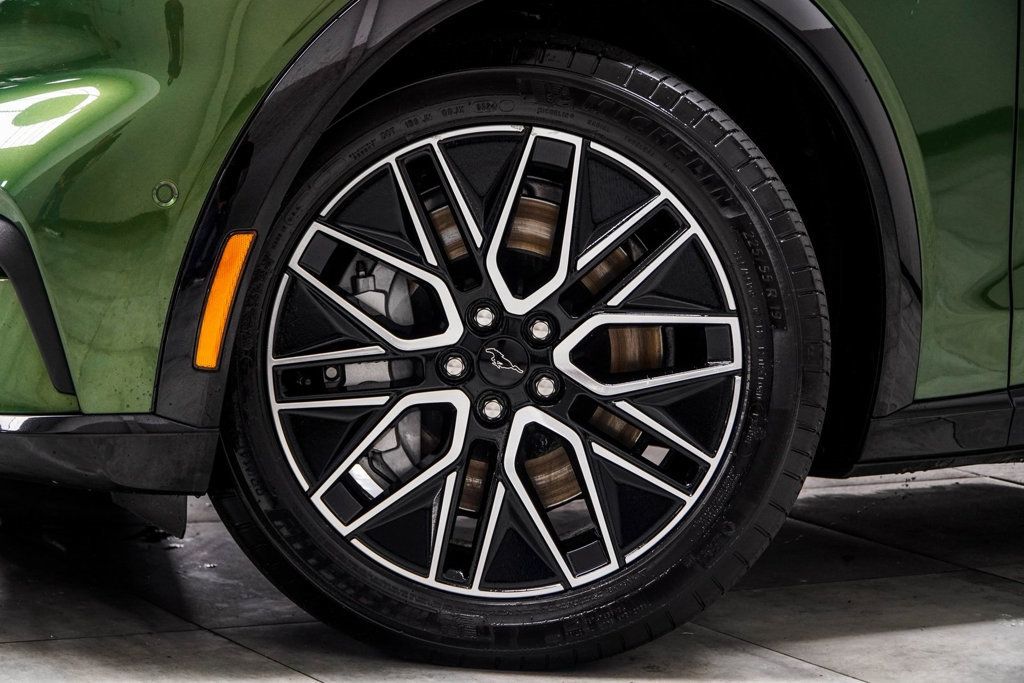 2024 Ford Mustang Mach-E Premium photo 3