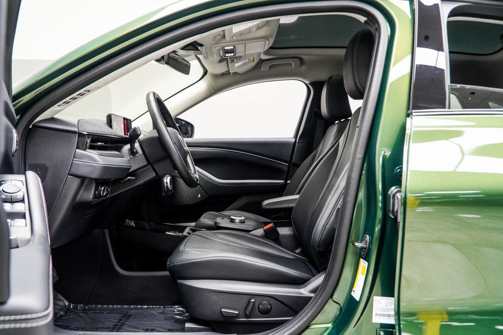 2024 Ford Mustang Mach-E Premium photo 32