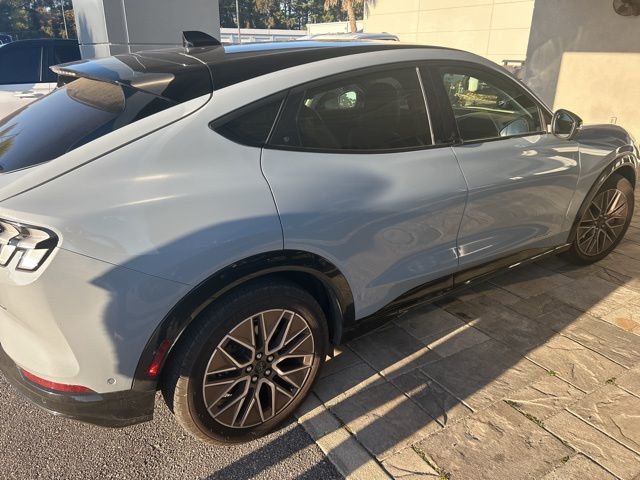 2024 Ford Mustang Mach-E Premium RWD - 22944074 - 3