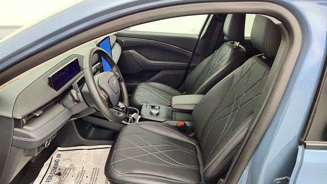 2024 Ford Mustang Mach-E Select AWD with Comfort Package Lite & 19'' Wheels - 22978494 - 19