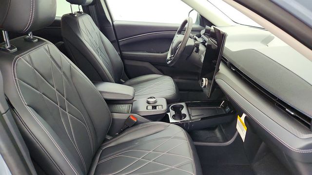 2024 Ford Mustang Mach-E Select with Comfort Package Lite - 22974318 - 19