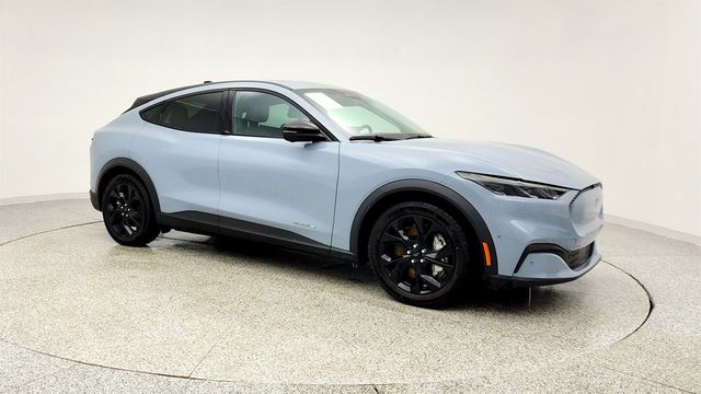2024 Ford Mustang Mach-E Select with Comfort Package Lite (250-mile range) - 22974318 - 2
