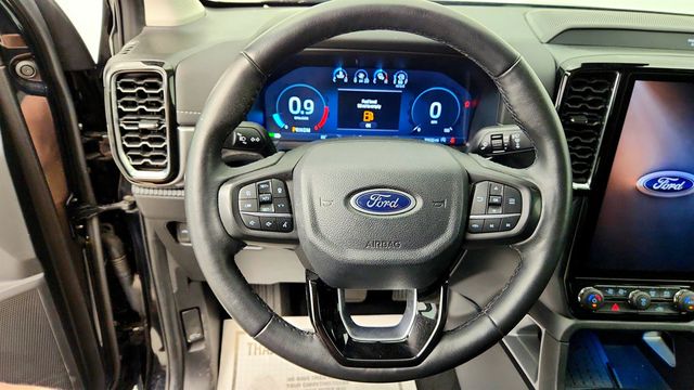 2024 Ford Ranger LARIAT 4WD SuperCrew 5' Box w/ Running Boards, Soft Fold Tonneau - 23032260 - 12
