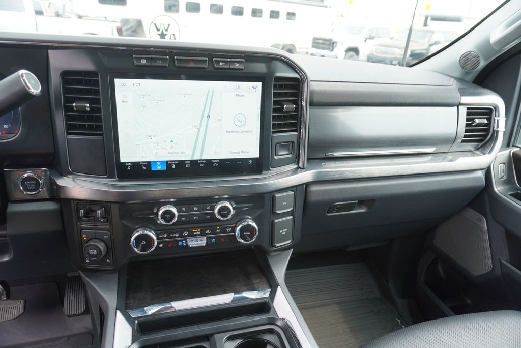 2024 Ford SUPER DUTY F-250 LARIAT - 23085597 - 30