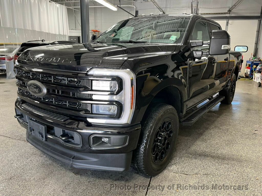 2024 Ford Super Duty F-250 SRW LARIAT 4WD Crew Cab 6.75' Box - 22929977 - 11