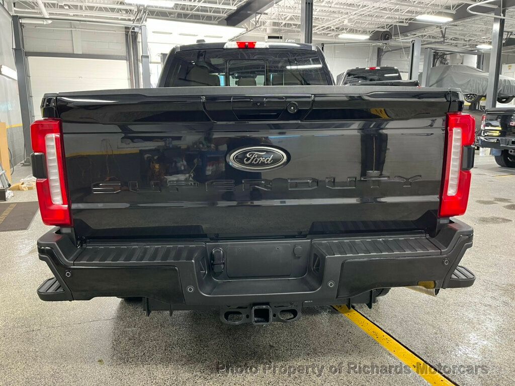 2024 Ford Super Duty F-250 SRW LARIAT 4WD Crew Cab 6.75' Box - 22929977 - 3