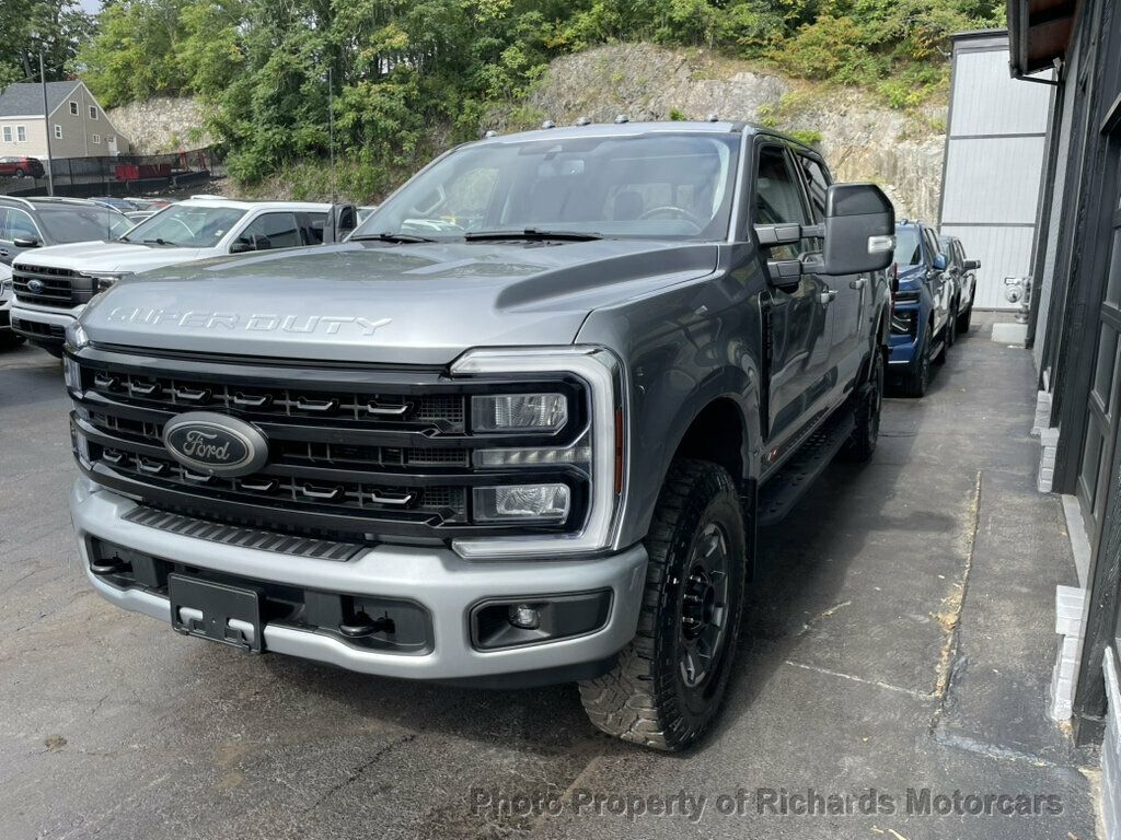 2024 Ford Super Duty F-250 SRW LARIAT 4WD Crew Cab 6.75' Box - 23075528 - 3