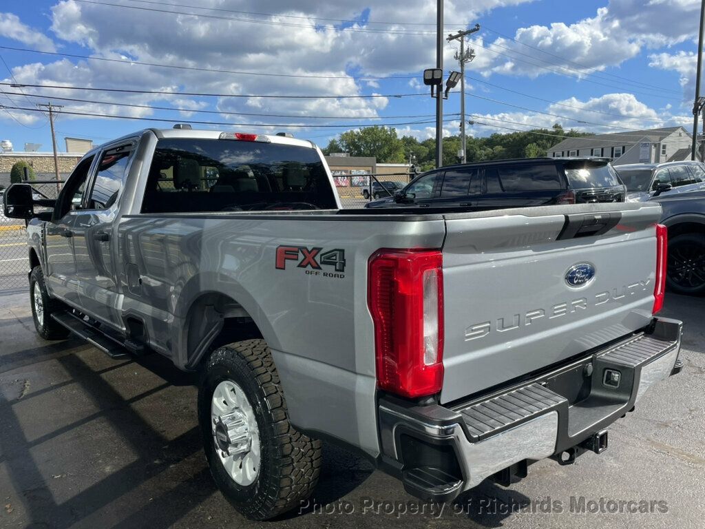 2024 Ford Super Duty F-250 SRW XLT 4WD Crew Cab 8' Box - 23068785 - 4