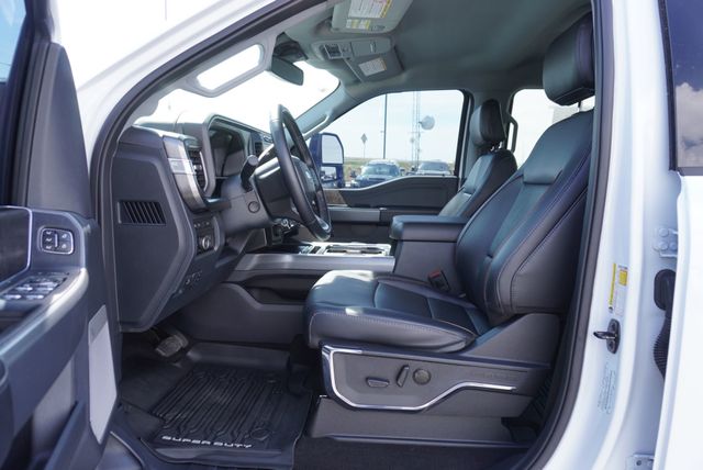 2024 Ford SUPER DUTY F-350 LARIAT - 23005851 - 24