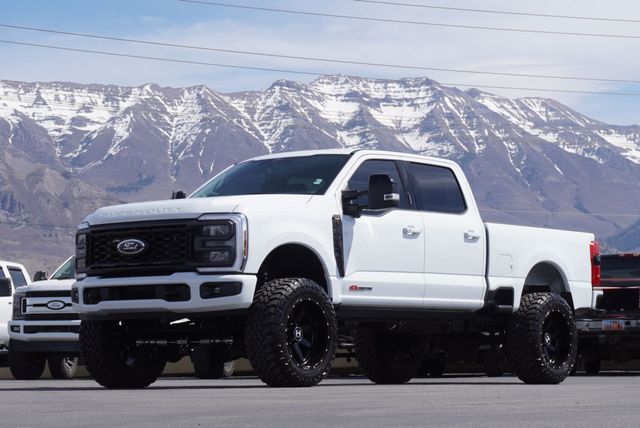 2024 Ford SUPER DUTY F-350 LARIAT - 23005851 - 2