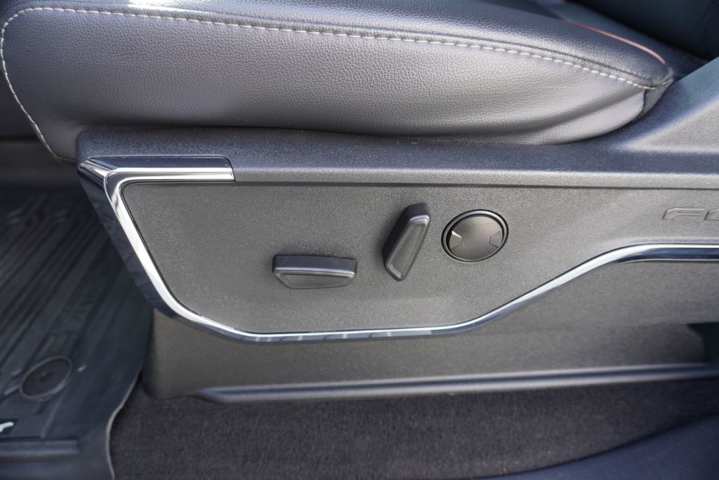 2024 Ford SUPER DUTY F-350 LARIAT - 23005851 - 30