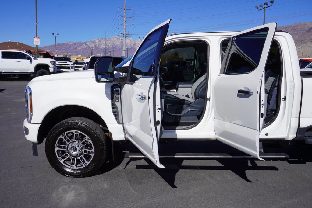 2024 Ford SUPER DUTY F-350 LIMITED - 22935837 - 26