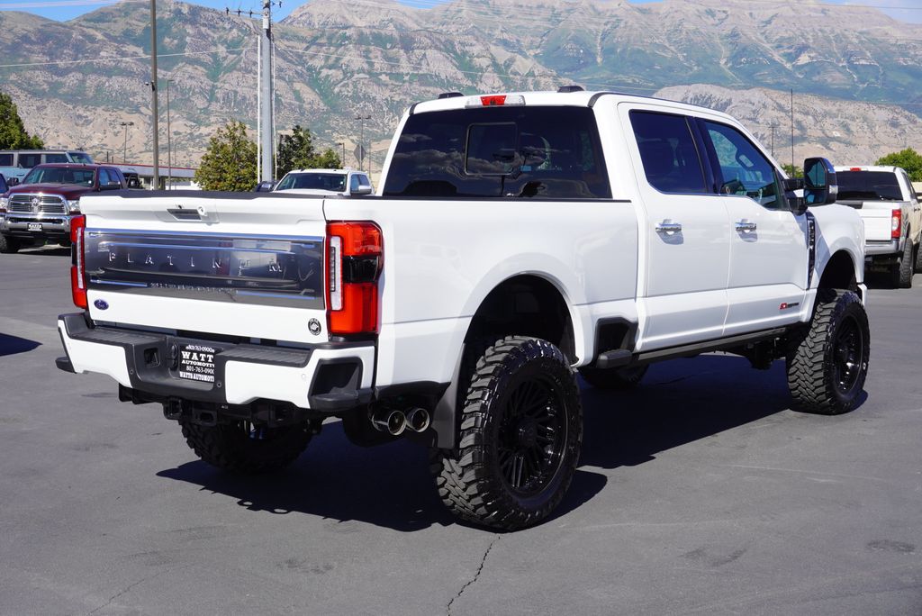 2024 Ford F-350 Platinum photo 11