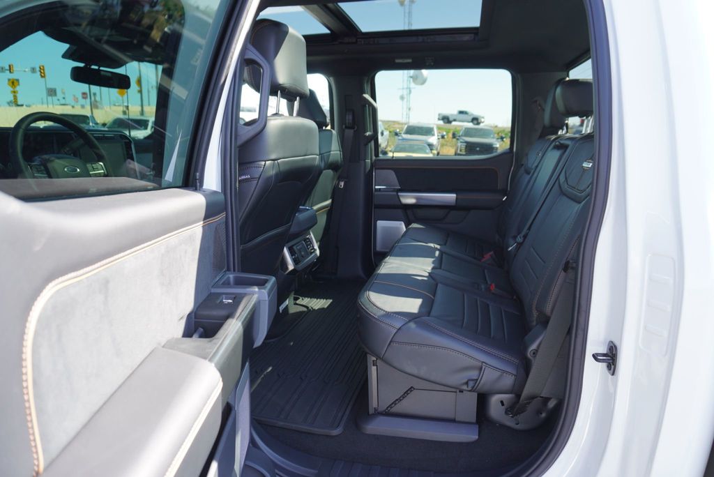2024 Ford F-350 Platinum photo 22