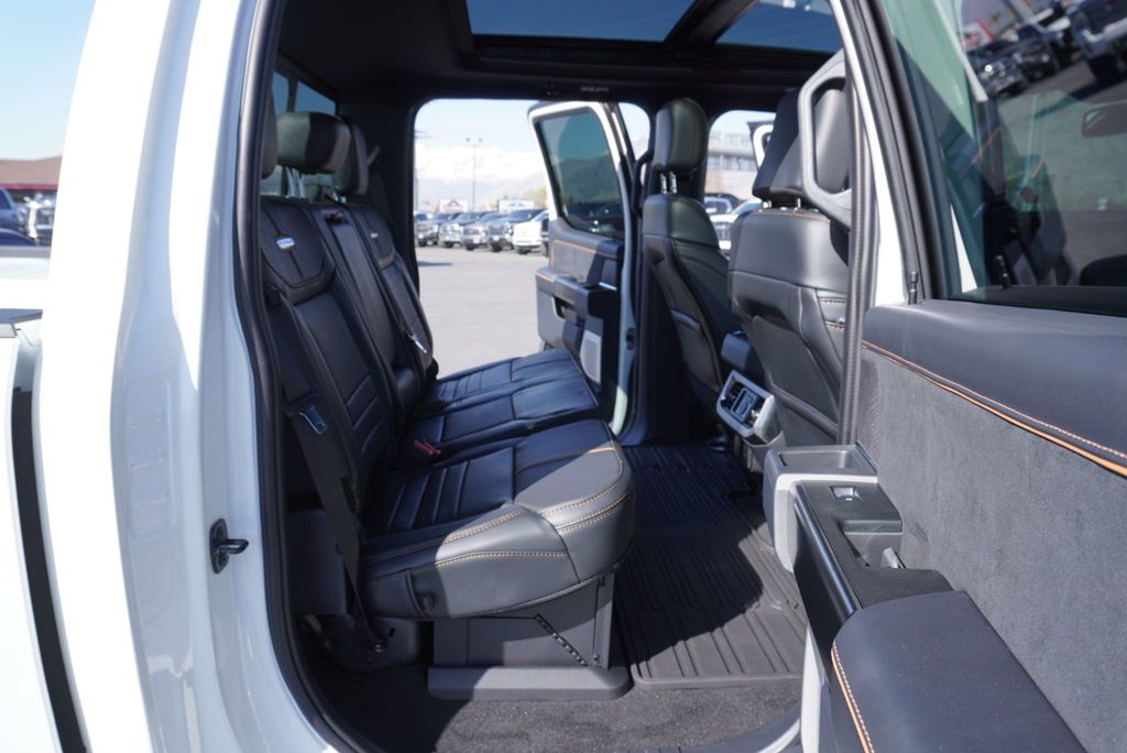 2024 Ford F-350 Platinum photo 25