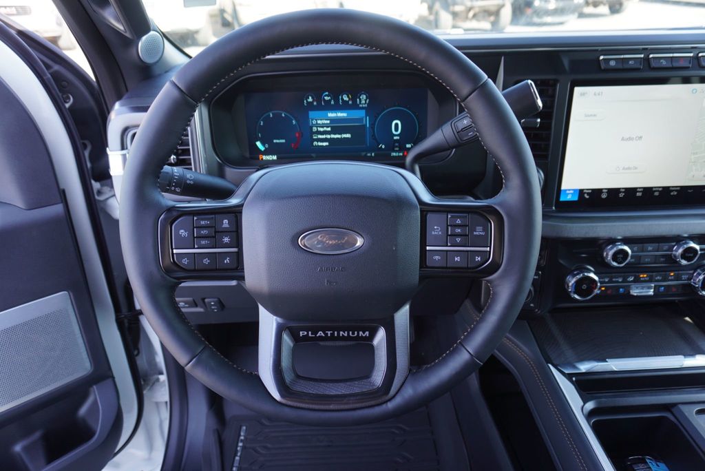 2024 Ford F-350 Platinum photo 32