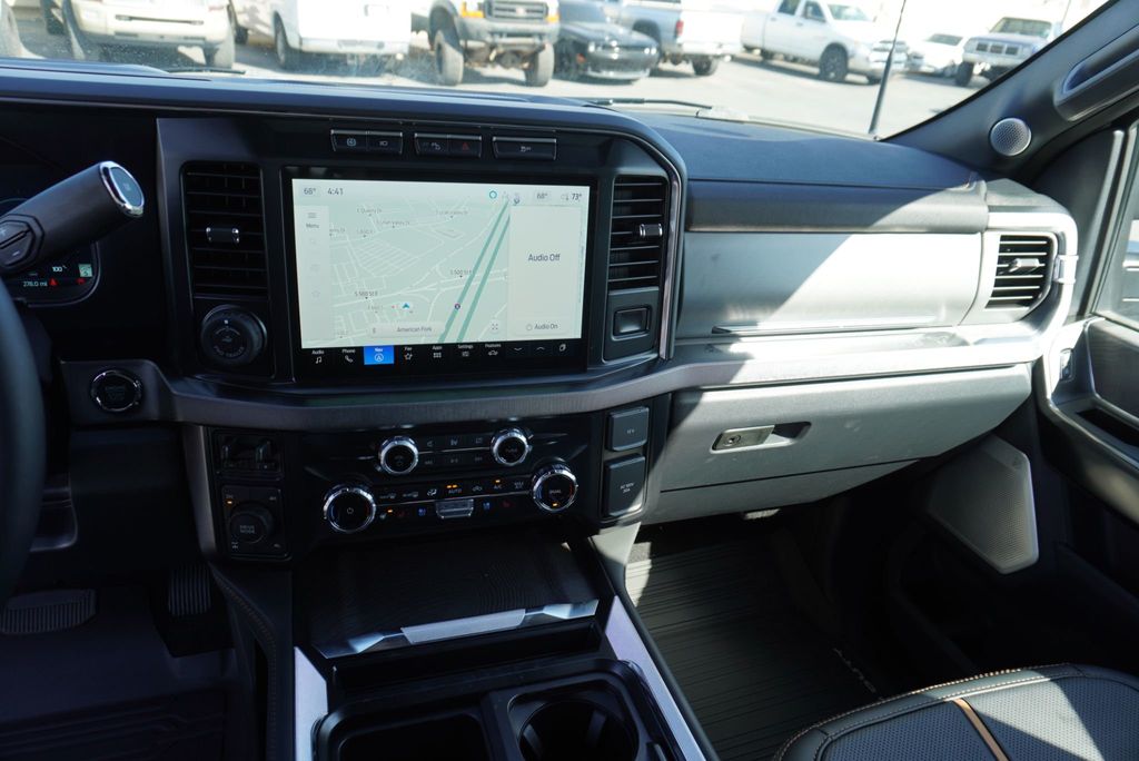 2024 Ford F-350 Platinum photo 33