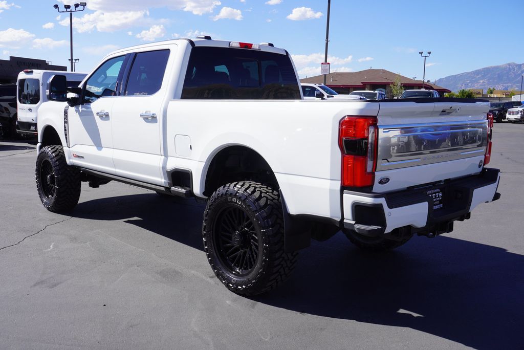 2024 Ford F-350 Platinum photo 7