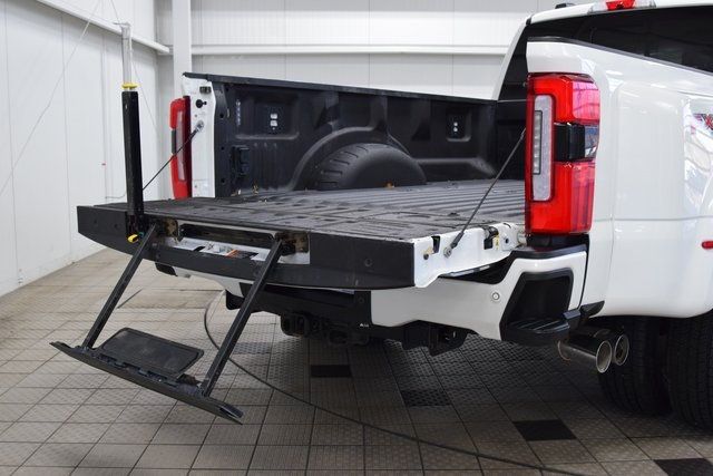 2024 Ford Super Duty F-350 DRW Limited 4WD Crew Cab 8' Box - 22938094 - 25