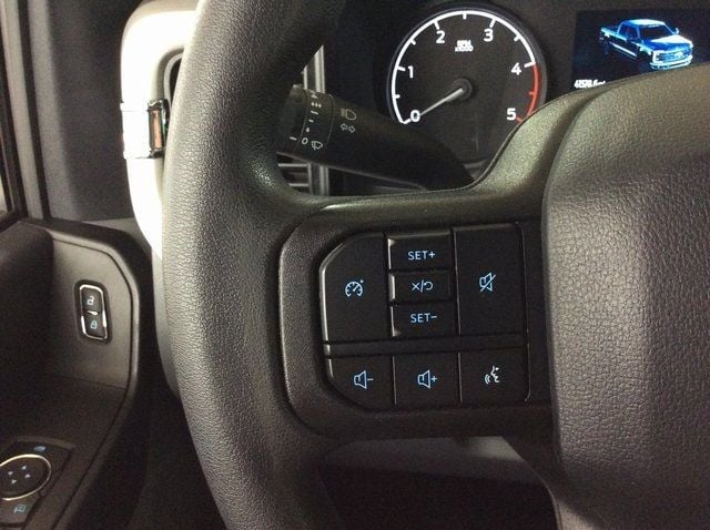 2024 Ford Super Duty F-350 DRW XL 4WD Crew Cab 8' Box - 22965705 - 9