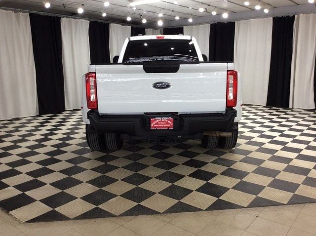 2024 Ford Super Duty F-350 DRW XL 4WD Crew Cab 8' Box - 22965705 - 4