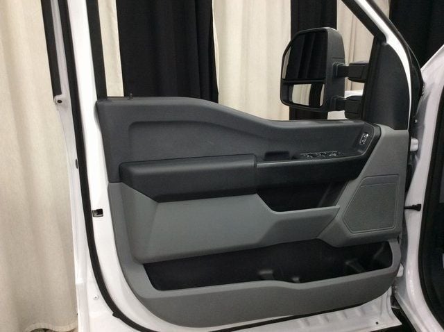 2024 Ford Super Duty F-350 DRW XL 4WD Crew Cab 8' Box - 22965705 - 6