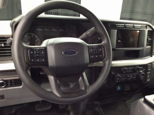 2024 Ford Super Duty F-350 DRW XL 4WD Crew Cab 8' Box - 22965705 - 8