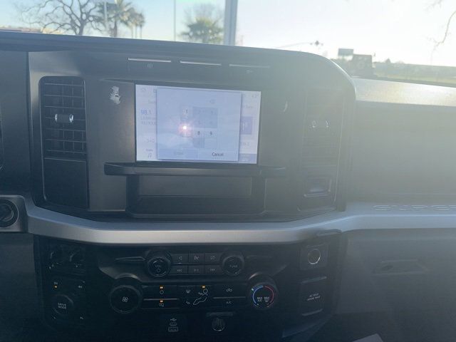 2024 Ford Super Duty F-350 DRW XLT 4WD Crew Cab 8' Box - 22980851 - 12