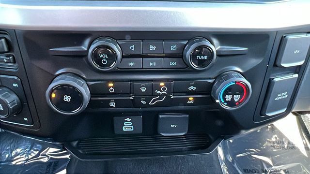 2024 Ford Super Duty F-350 DRW XLT 4WD Crew Cab 8' Box - 22980851 - 26