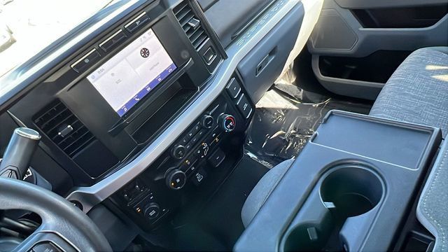 2024 Ford Super Duty F-350 DRW XLT 4WD Crew Cab 8' Box - 22980851 - 28