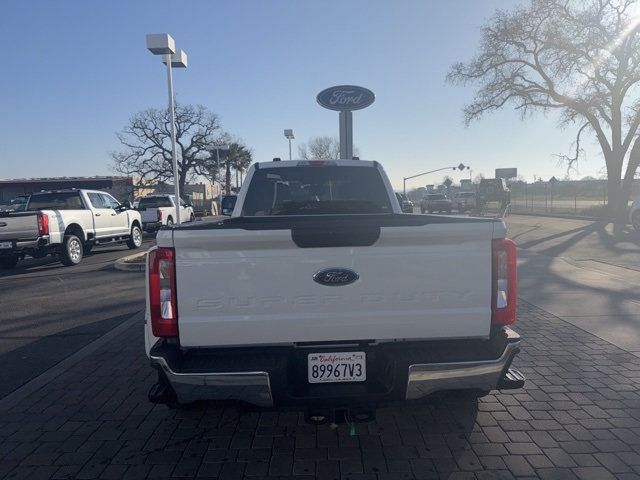 2024 Ford Super Duty F-350 DRW XLT 4WD Crew Cab 8' Box - 22980851 - 3