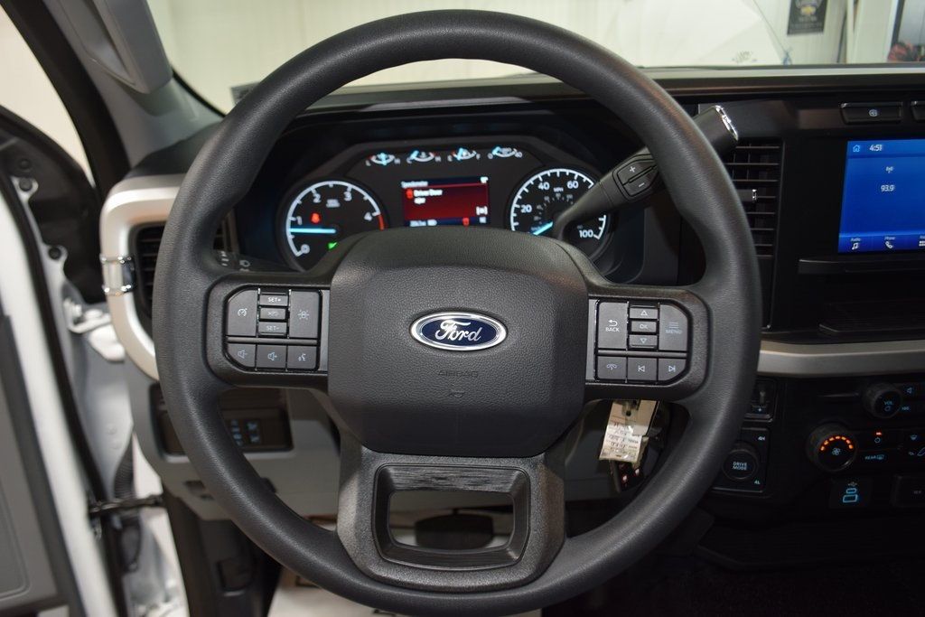2024 Ford F-350 XL photo 21