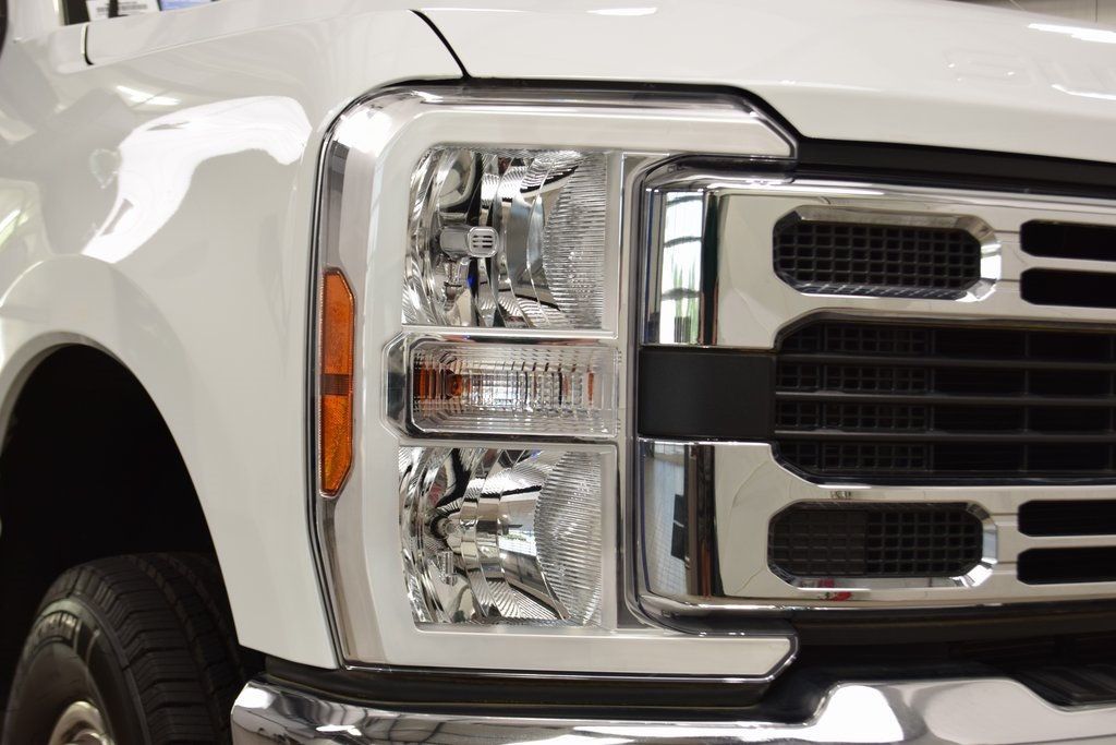2024 Ford F-350 XL photo 6
