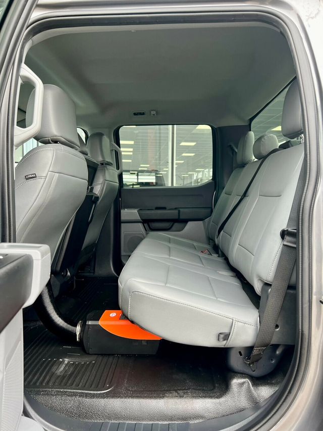 2024 Ford Super Duty F-350 DRW Cab-Chassis SUPER DUTY - 22989970 - 17