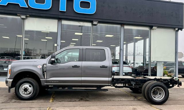2024 Ford Super Duty F-350 DRW Cab-Chassis SUPER DUTY - 22989970 - 36