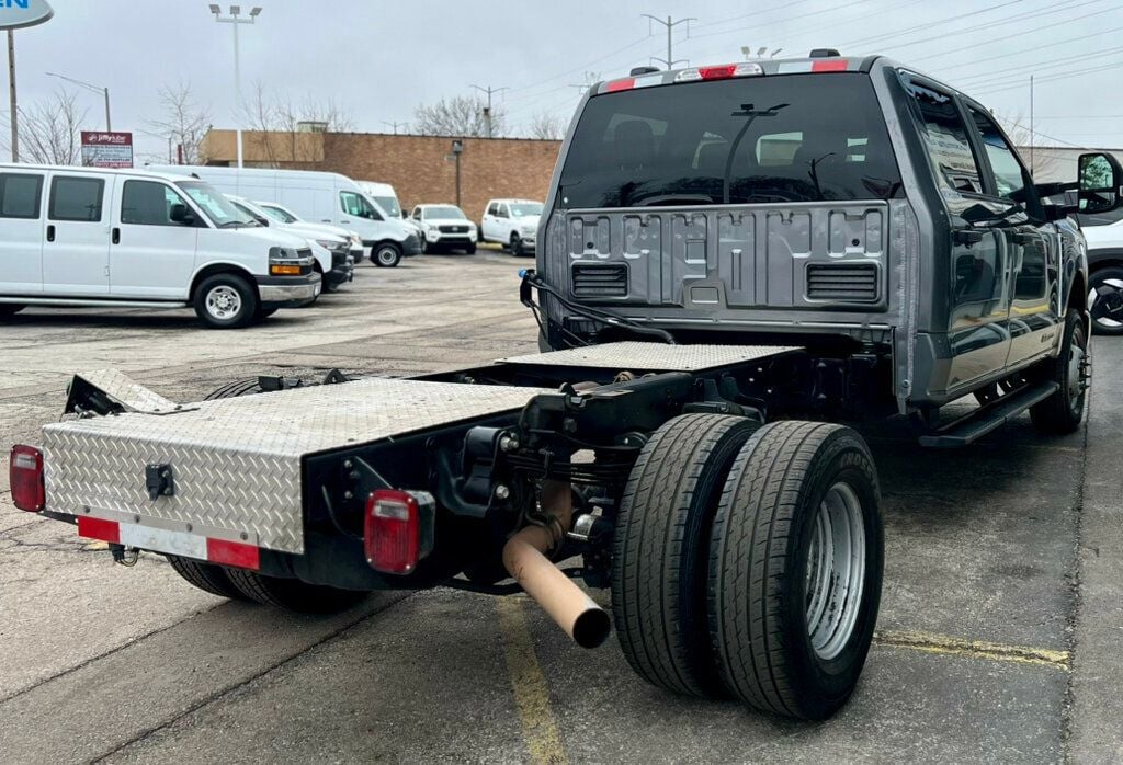 2024 Ford Super Duty F-350 DRW Cab-Chassis SUPER DUTY - 22989970 - 4