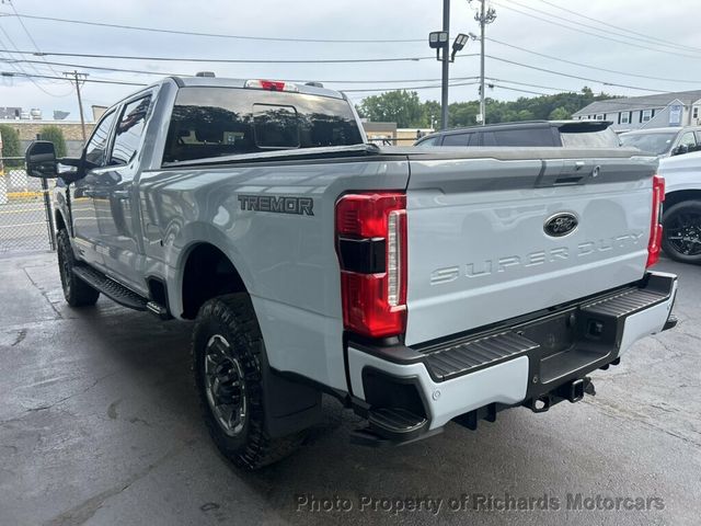 2024 Ford Super Duty F-350 SRW LARIAT 4WD Crew Cab 6.75' Box - 23072046 - 3