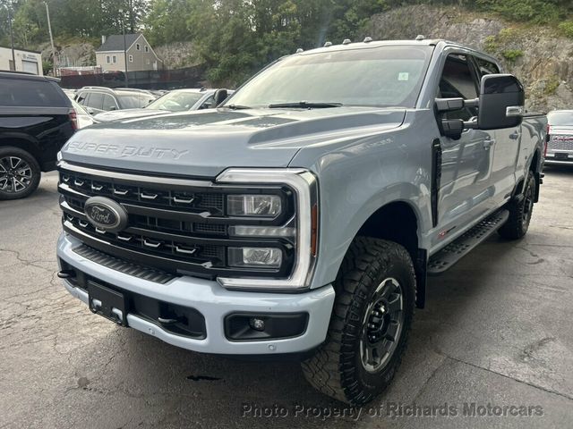 2024 Ford Super Duty F-350 SRW LARIAT 4WD Crew Cab 6.75' Box - 23072046 - 4