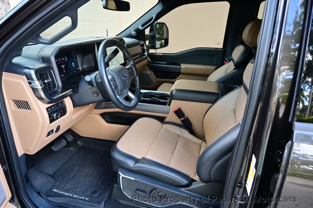 2024 Ford Super Duty F-350 SRW LARIAT 4WD Crew Cab 6.75' Box - 22934271 - 32