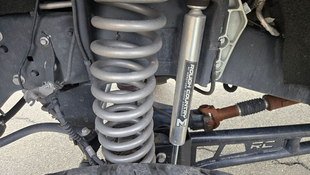 2024 Ford Super Duty F-350 SRW Lariat Ultimate Sport FX4 Lifted - 22997523 - 10