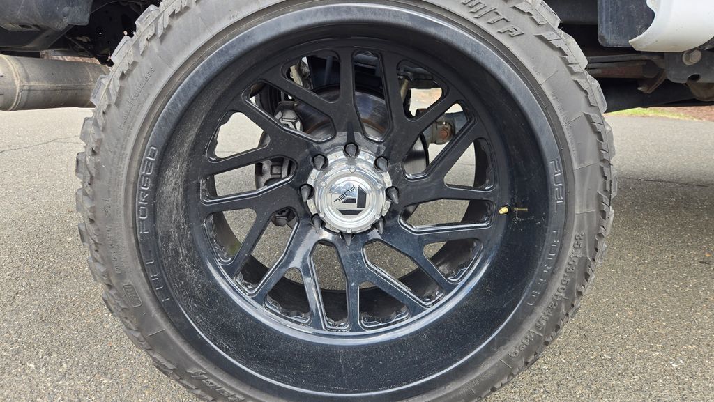 2024 Ford Super Duty F-350 SRW Lariat Ultimate Sport FX4 Lifted - 22997523 - 11