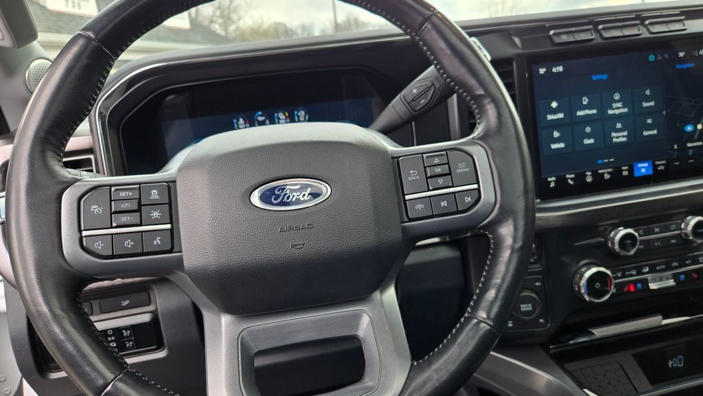 2024 Ford Super Duty F-350 SRW Lariat Ultimate Sport FX4 Lifted - 22997523 - 17