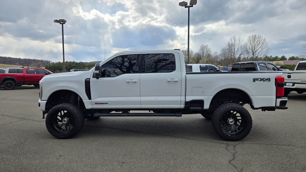 2024 Ford Super Duty F-350 SRW Lariat Ultimate Sport FX4 Lifted - 22997523 - 3