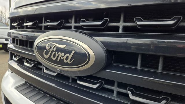 2024 Ford Super Duty F-350 SRW Lariat Ultimate Sport FX4 Lifted - 22997523 - 7