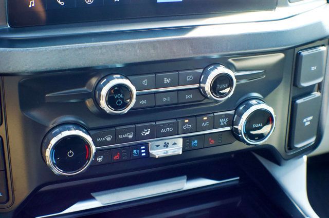 2024 Ford Super Duty F-350 SRW Local Trade/Limited/Heated&Cooled Massaging Seats/Pano Roof/NAV - 23012906 - 36