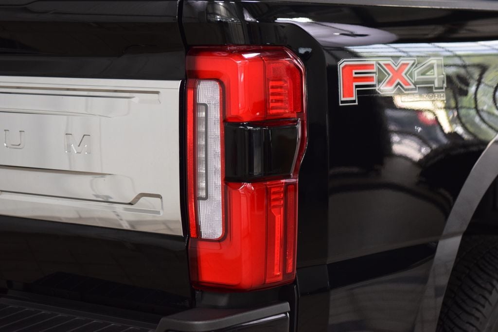 2024 Ford Super Duty F-350 SRW Platinum FX4 - 23081669 - 16