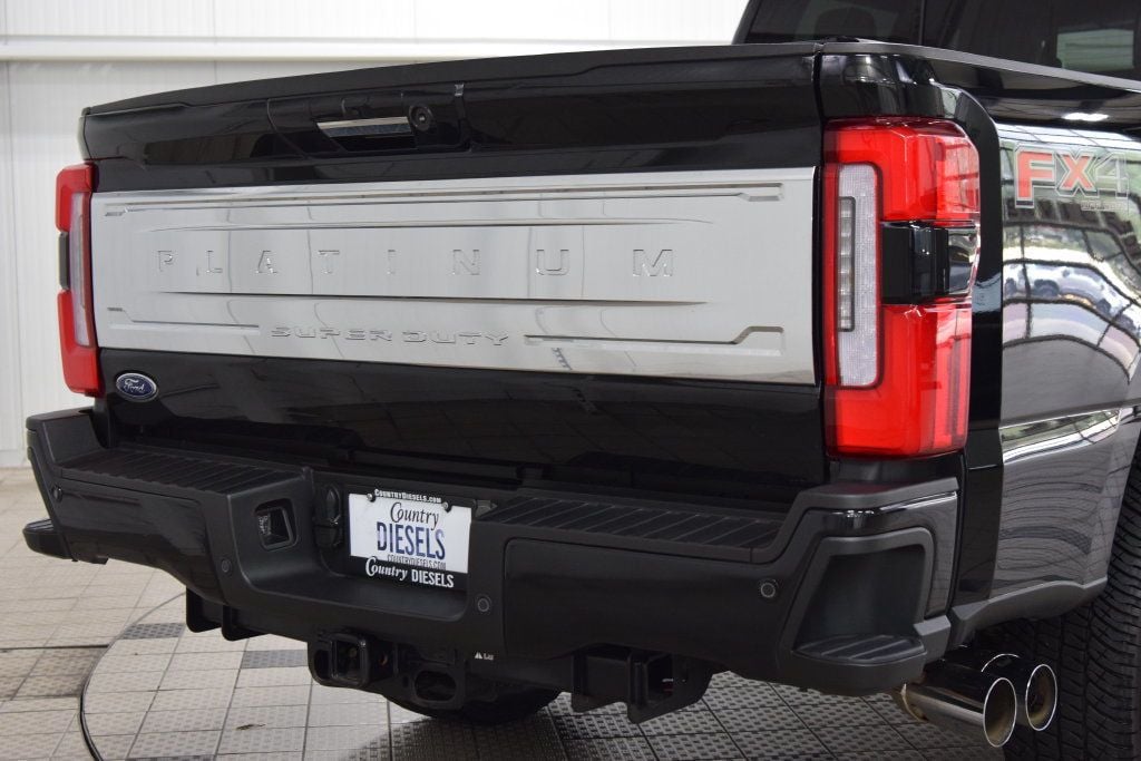 2024 Ford Super Duty F-350 SRW Platinum FX4 - 23081669 - 17