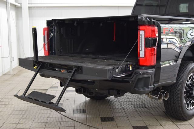 2024 Ford Super Duty F-350 SRW Platinum FX4 - 23081669 - 21