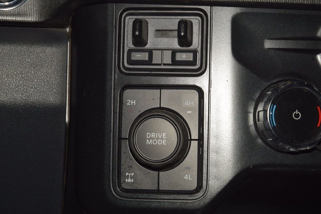 2024 Ford Super Duty F-350 SRW Platinum FX4 - 23081669 - 32